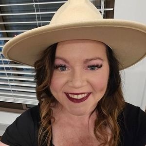 Meet your Posher, Janelle